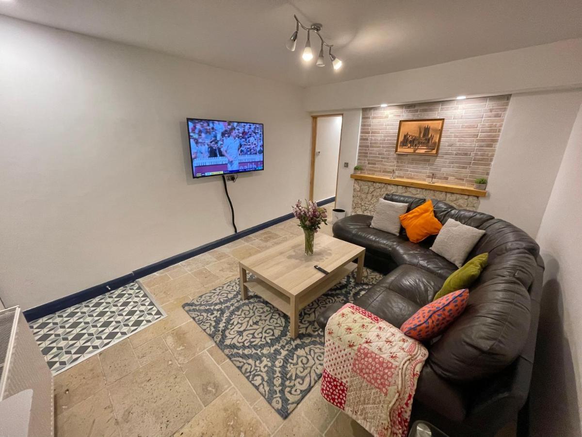 2 Bedroom Cottage Gloucester City Center Eksteriør bilde